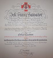 EHRENZEICHEN ROTES KREUZ II Klasse mit der Kriegsdekoration  Urkunde Oberst Lacchini